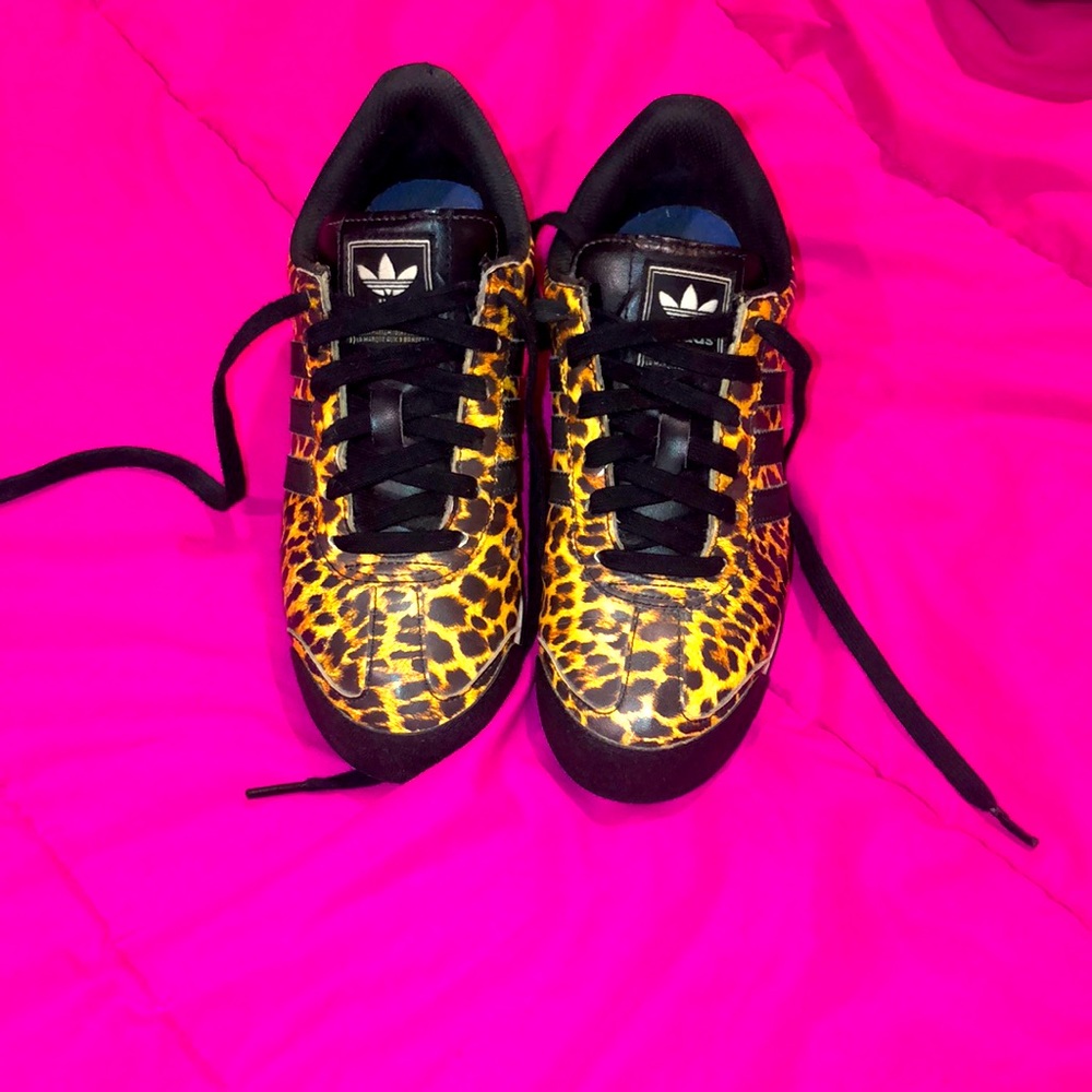 🐆😍CHEETAH PRINT ADIDAS😍